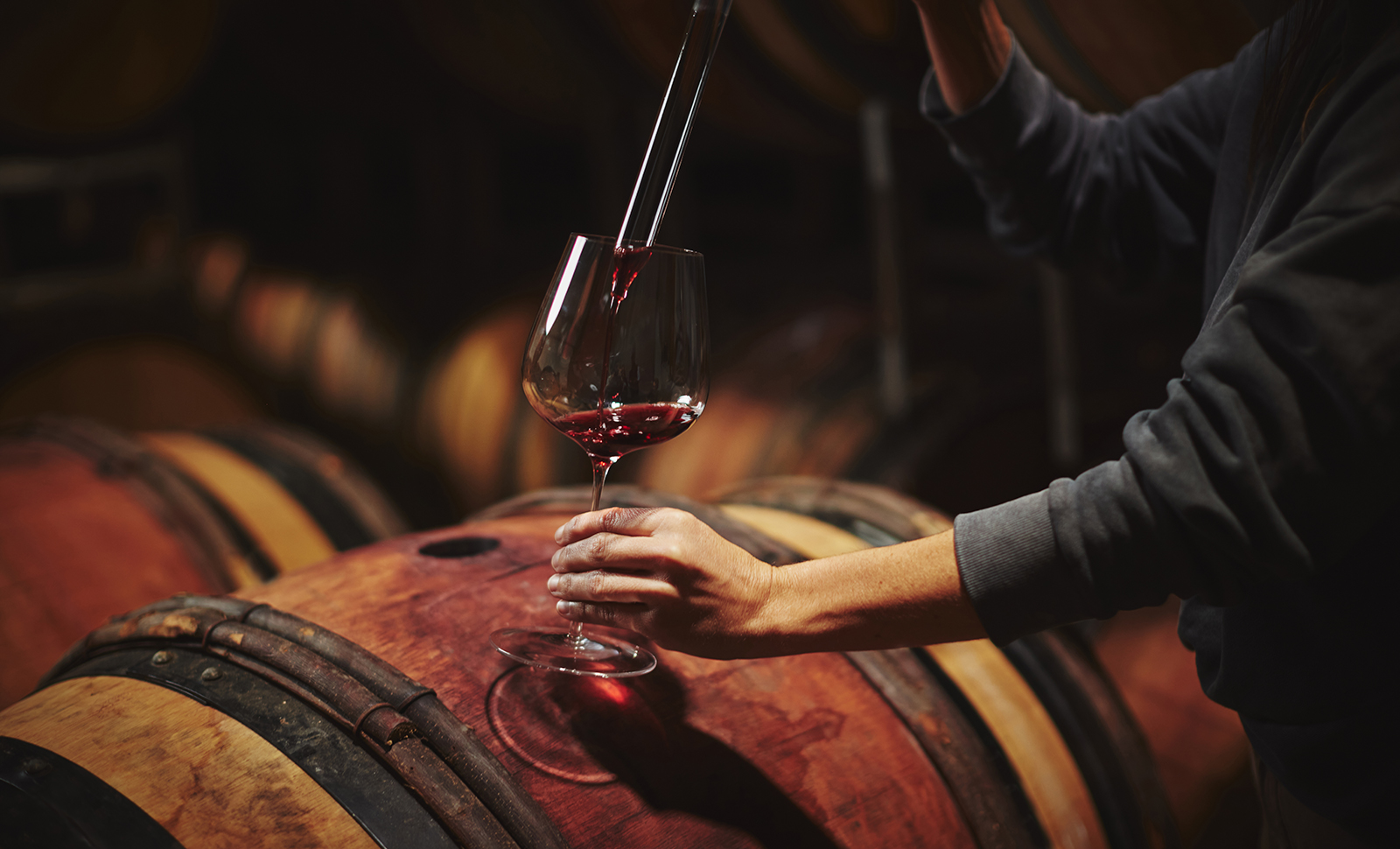 1_Pence_wine_header_1600x970