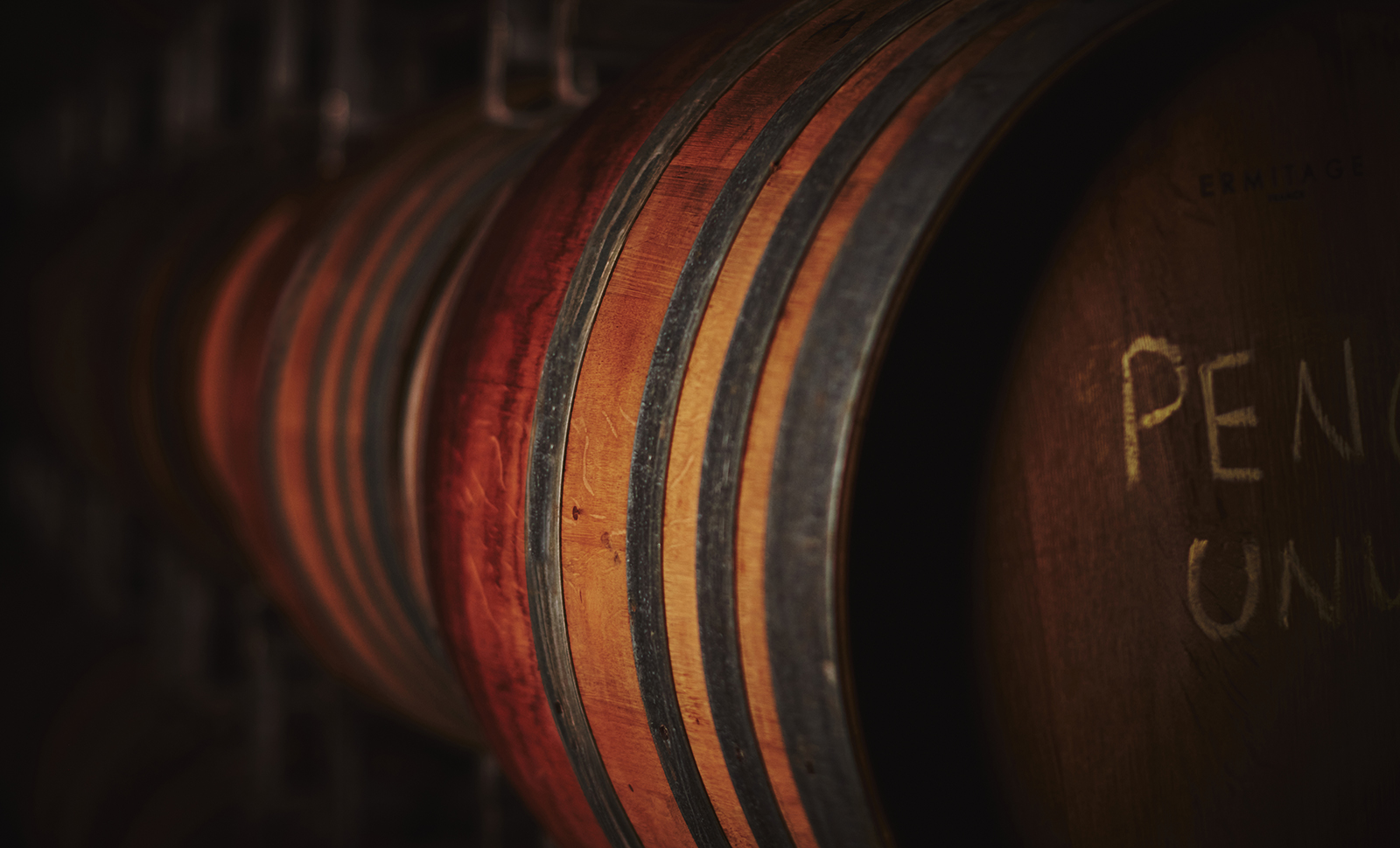 4_Pence_home_wine_1600x970