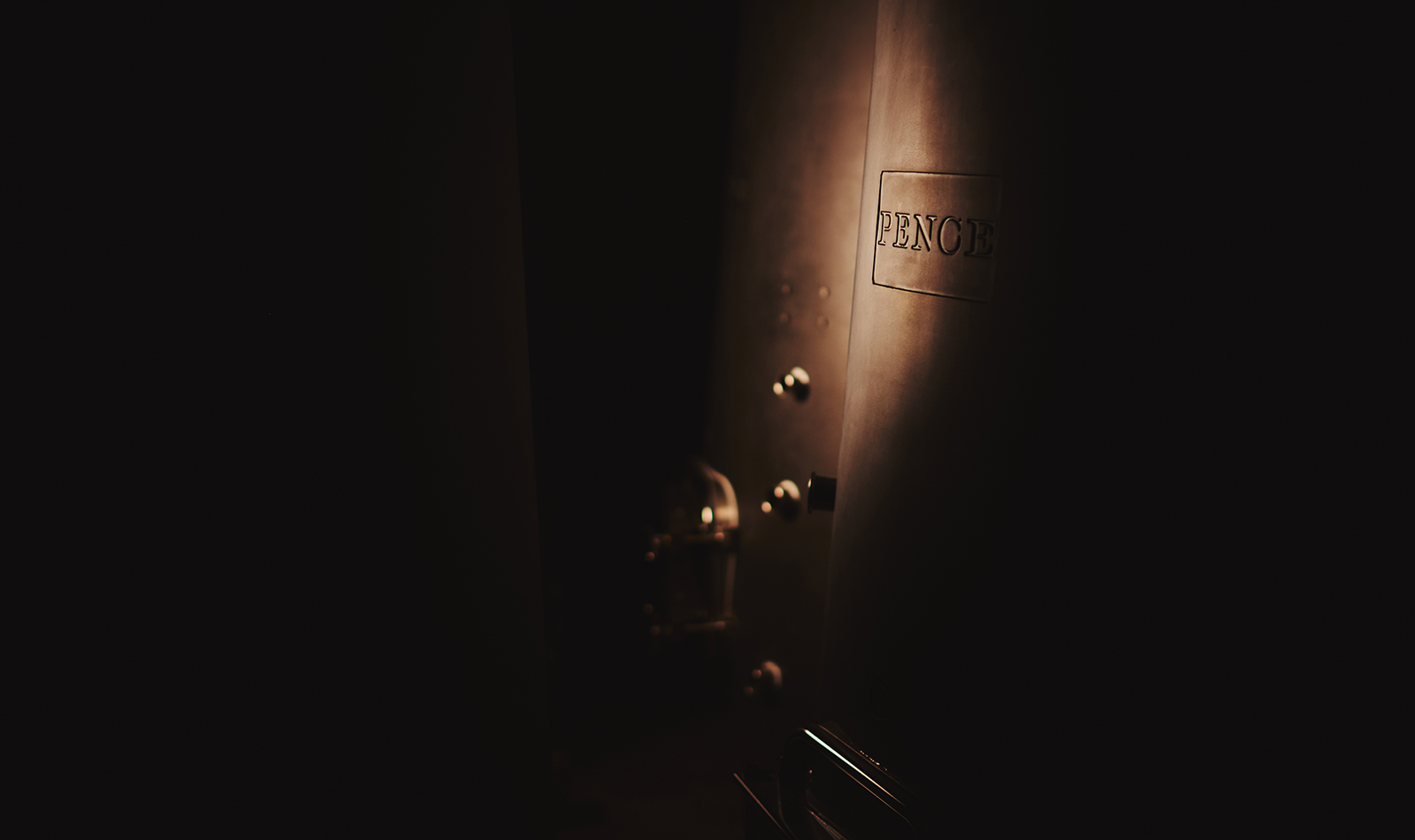 4_Pence_wine_slider__vinification_1600x950
